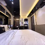 M&H Hotel